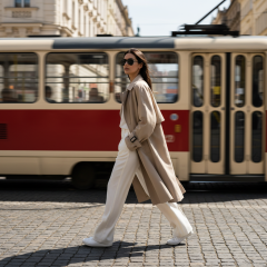 Ray-Ban Aviator Large Metal RB3025 002/48 - Fotografija z informativnim prikazom očal je ustvarjena z umetno inteligenco.